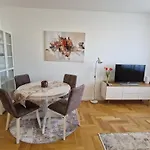 Diana Apartman