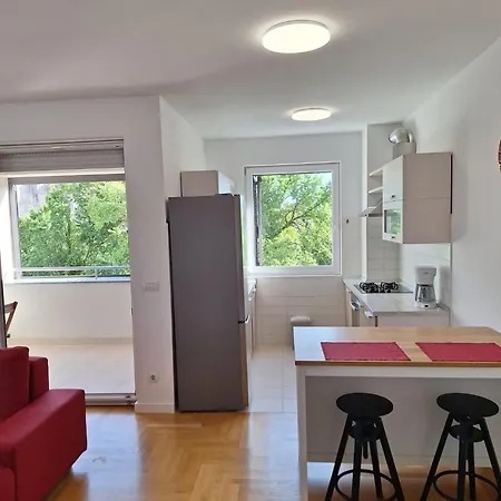 Diana Apartment *